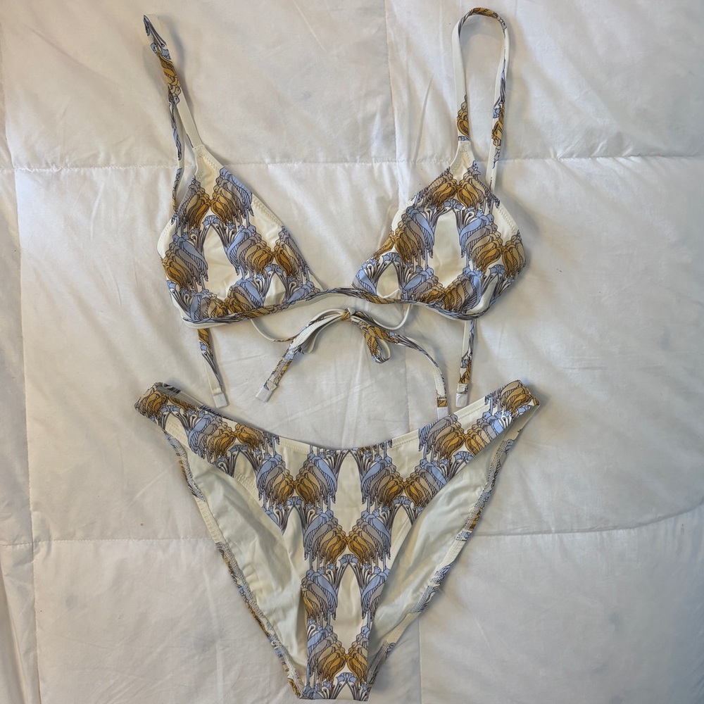 Tory Burch Printed Bikini Top & Bottom brand new w/ tags and stickers size Large